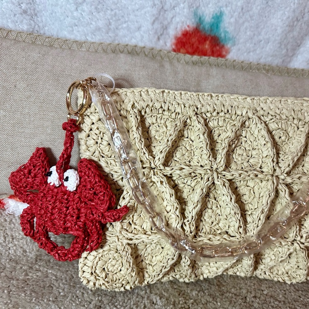 Beige Straw Shoulder bag with Accessory